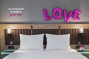 Moxy Katowice Airport