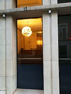 Industrial Lisbon Apartment - Adults Only