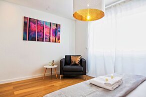 Industrial Lisbon Apartment - Adults Only