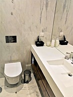 Industrial Lisbon Apartment - Adults Only