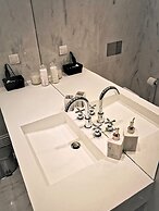 Industrial Lisbon Apartment - Adults Only