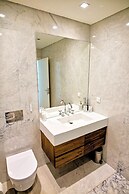 Industrial Lisbon Apartment - Adults Only