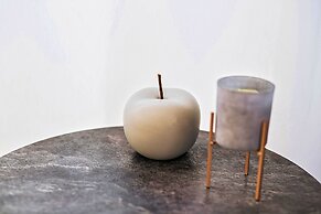 Industrial Lisbon Apartment - Adults Only