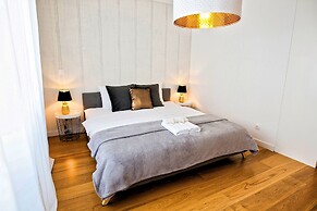 Industrial Lisbon Apartment - Adults Only