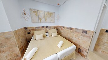 Hostal Boutique La Española by Bossh Hotels