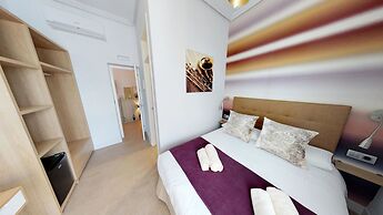 Hostal Boutique La Española by Bossh Hotels