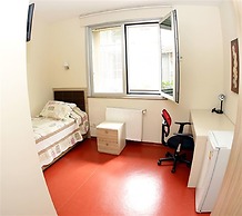 İkiz Palmiye Kiz Oğrenci Pansiyonu - Caters to Women - Hostel