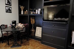 The Winchester Lodge