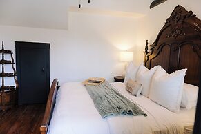 The Winchester Lodge