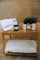 The Winchester Lodge