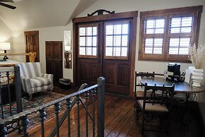 The Winchester Lodge