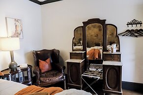 The Winchester Lodge