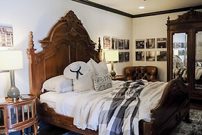 The Winchester Lodge