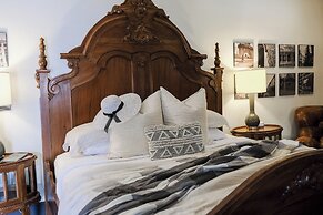 The Winchester Lodge