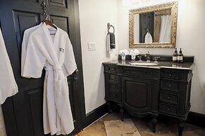 The Winchester Lodge