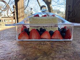 The Winchester Lodge