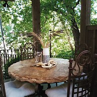 The Winchester Lodge