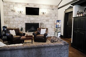 The Winchester Lodge