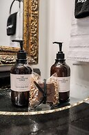 The Winchester Lodge