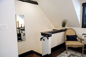 The Winchester Lodge