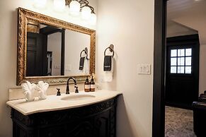 The Winchester Lodge