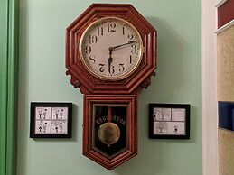 Gower Manor Historical Bed & Breakfast