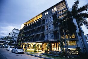 Laekhon Nonbai Hotel