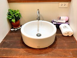 Laekhon Nonbai Hotel