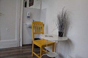 Lorf Hostel&Apartments