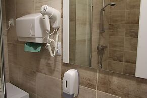 Lorf Hostel&Apartments