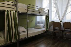 Lorf Hostel&Apartments