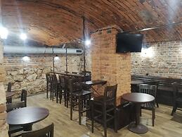 Lorf Hostel&Apartments