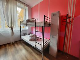 Lorf Hostel&Apartments