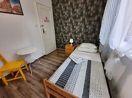 Lorf Hostel&Apartments