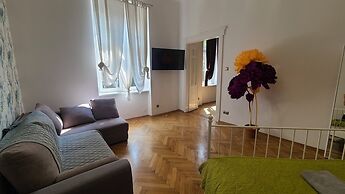 Lorf Hostel&Apartments