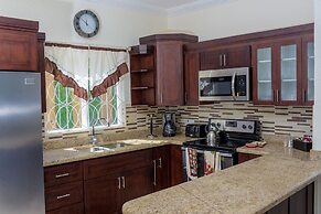 Tropical Luxury Dreams