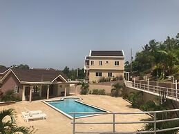 Tropical Luxury Dreams