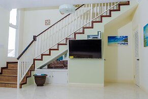 Tropical Luxury Dreams