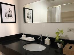 Cozy Pad in Heart of Makati HiSpeed WiFi