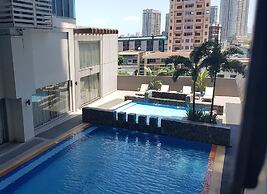 Cozy Pad in Heart of Makati HiSpeed WiFi