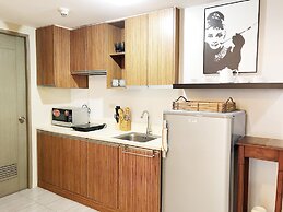 Cozy Pad in Heart of Makati HiSpeed WiFi
