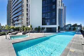 Circle on Cavill - Private Apartments