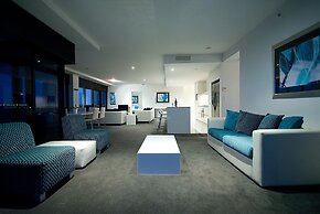 Circle on Cavill - Private Apartments