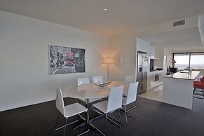 Circle on Cavill - Private Apartments