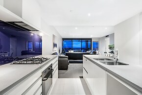 Circle on Cavill - Private Apartments