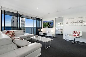 Circle on Cavill - Private Apartments