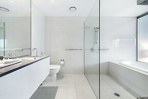 Circle on Cavill - Private Apartments