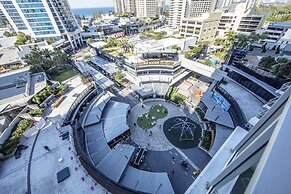 Circle on Cavill - Private Apartments