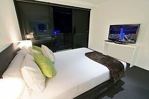 Circle on Cavill - Private Apartments