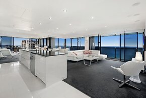 Circle on Cavill - Private Apartments